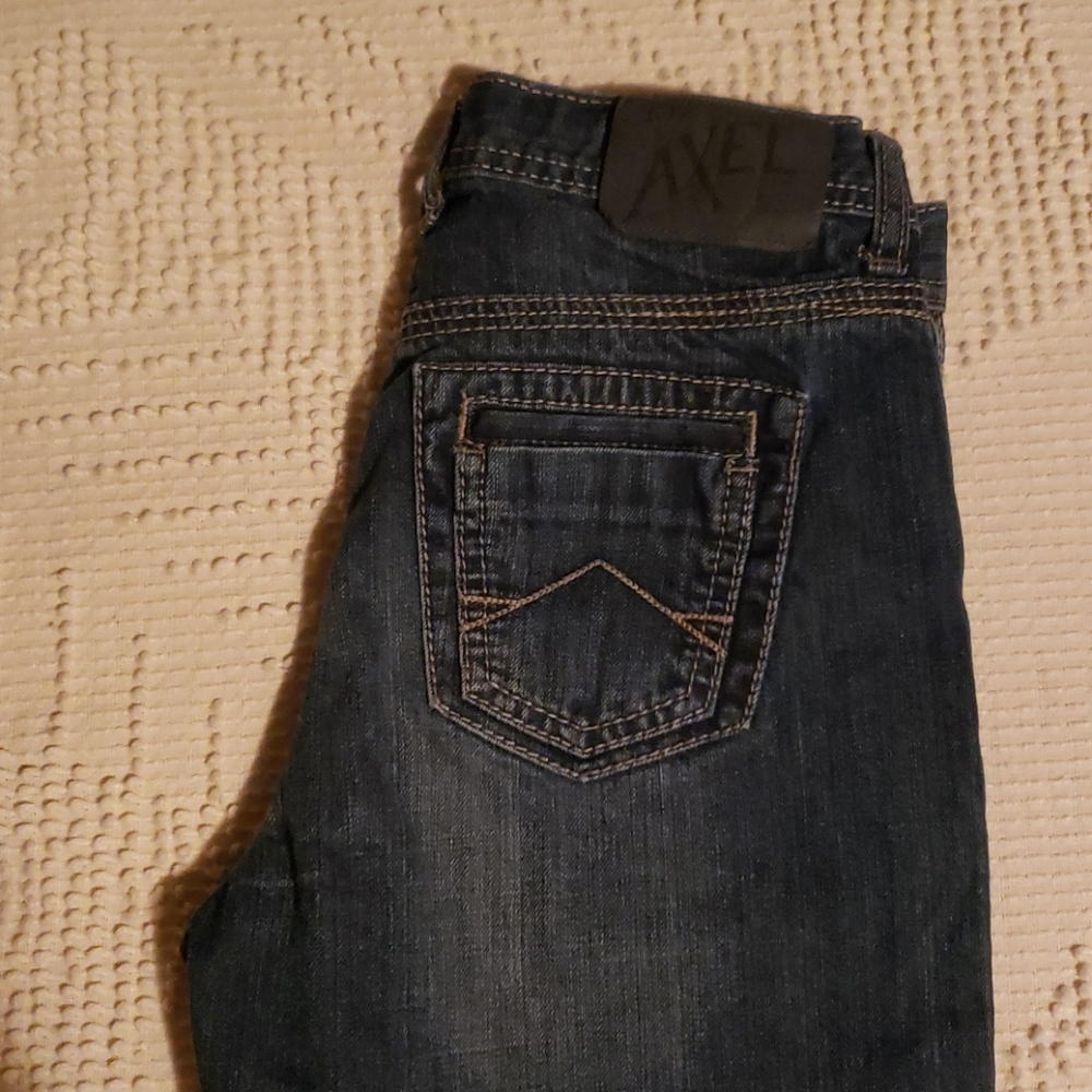 T.K. Axel Jean's